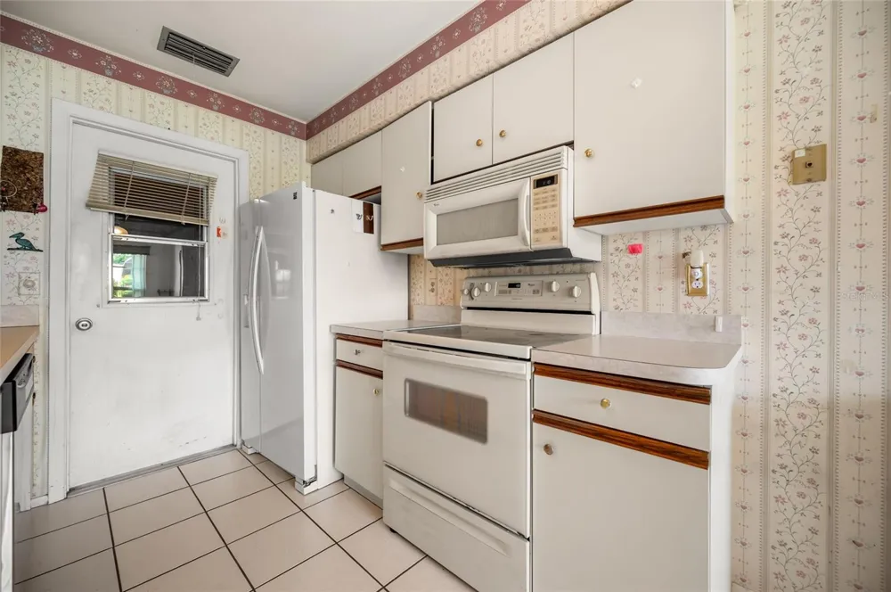 658 FOXWOOD BOULEVARD #88 Englewood, FL 34223