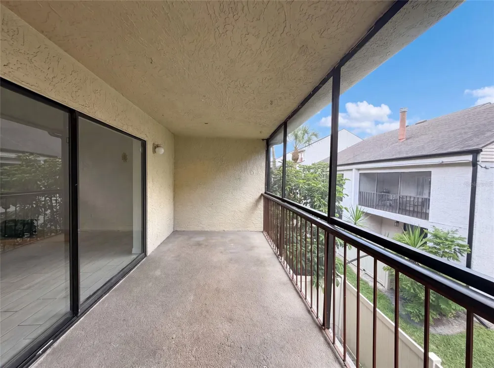 4747 PURITAN CIRCLE #523 Tampa, FL 33617