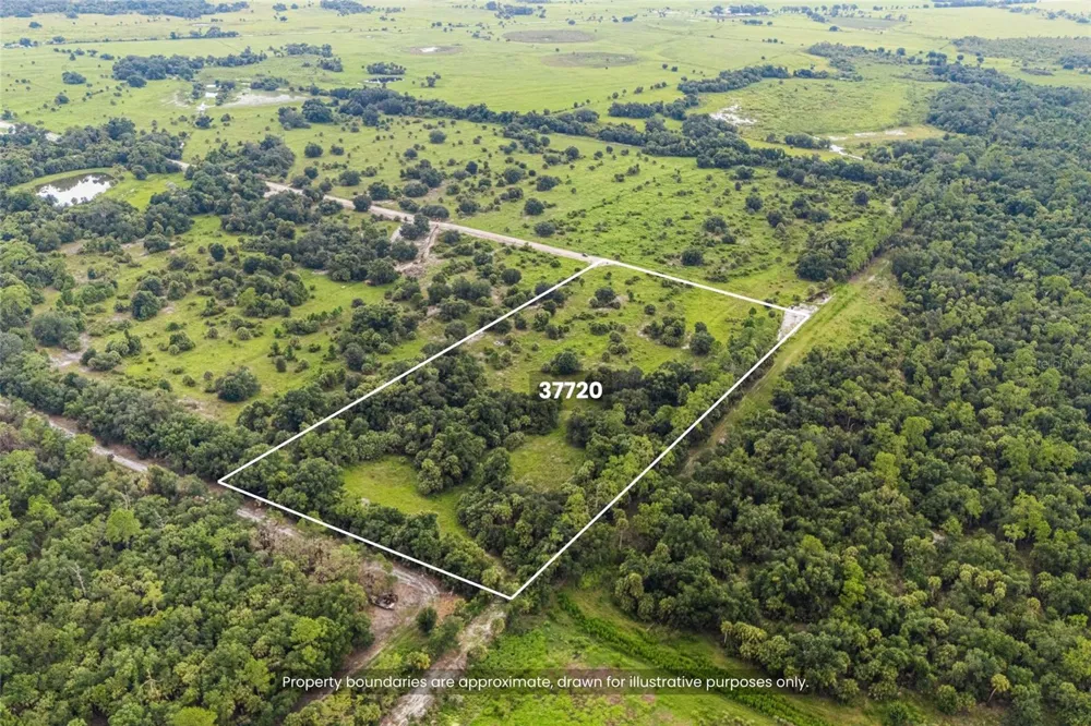37720 KVILLE ROAD Myakka City, FL 34251