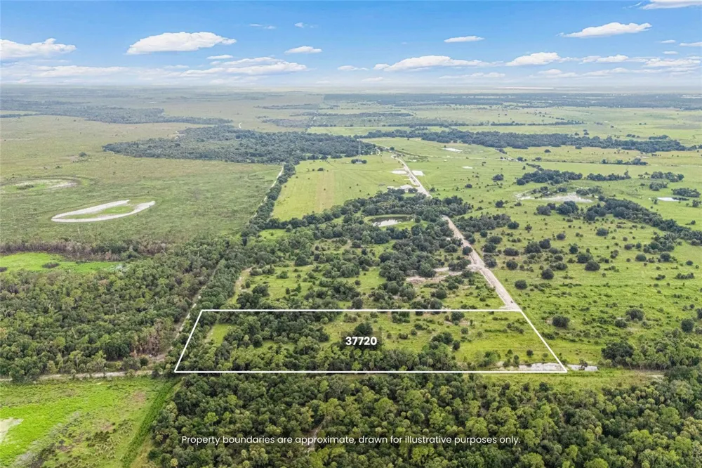 37720 KVILLE ROAD Myakka City, FL 34251