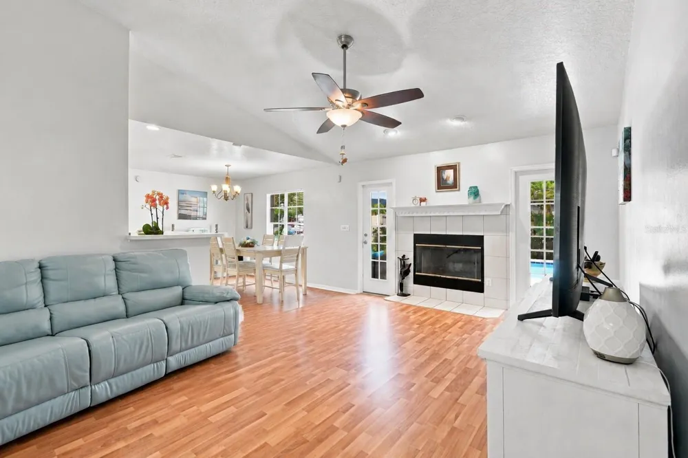 1009 SPRING LOOP WAY Winter Garden, FL 34787