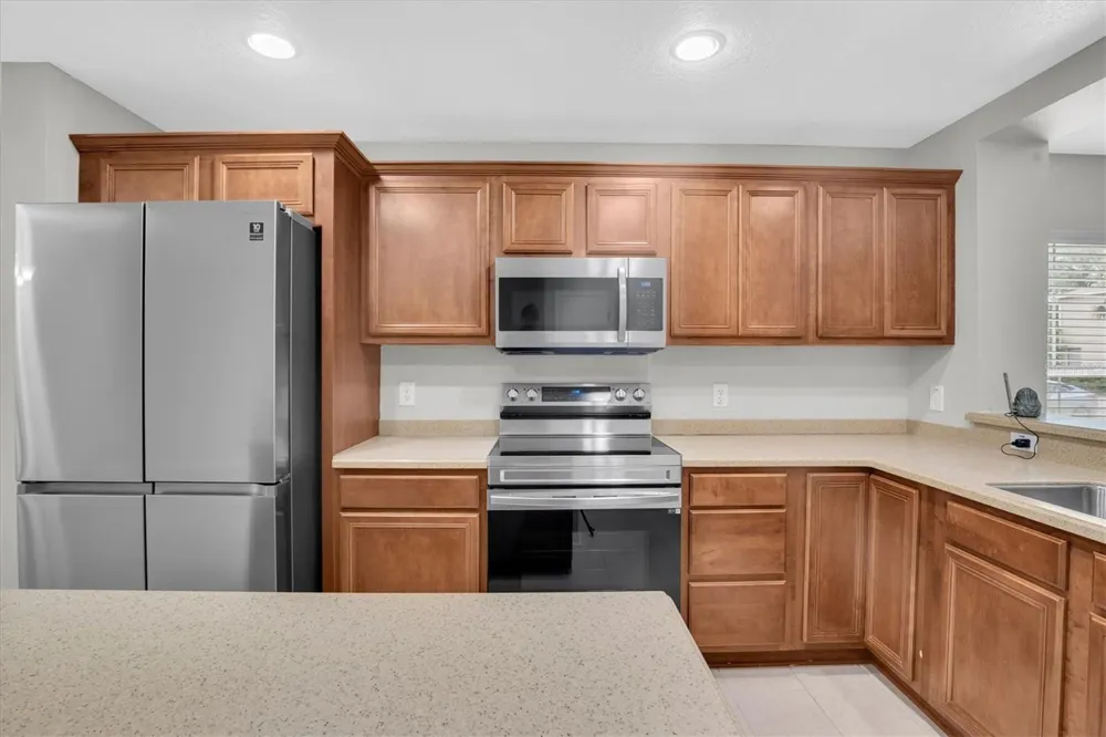 2570 SEA WIND WAY Clearwater, FL 33763