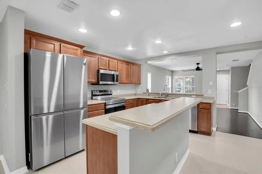 2570 SEA WIND WAY Clearwater, FL 33763