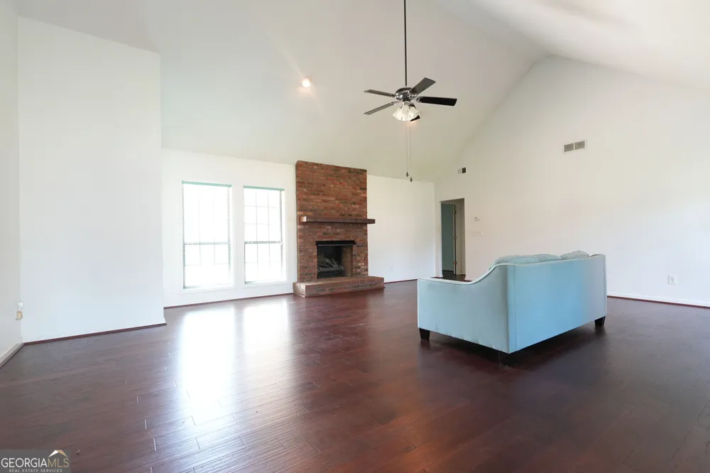 1041 Forest Hills DR SE Conyers, GA 30094