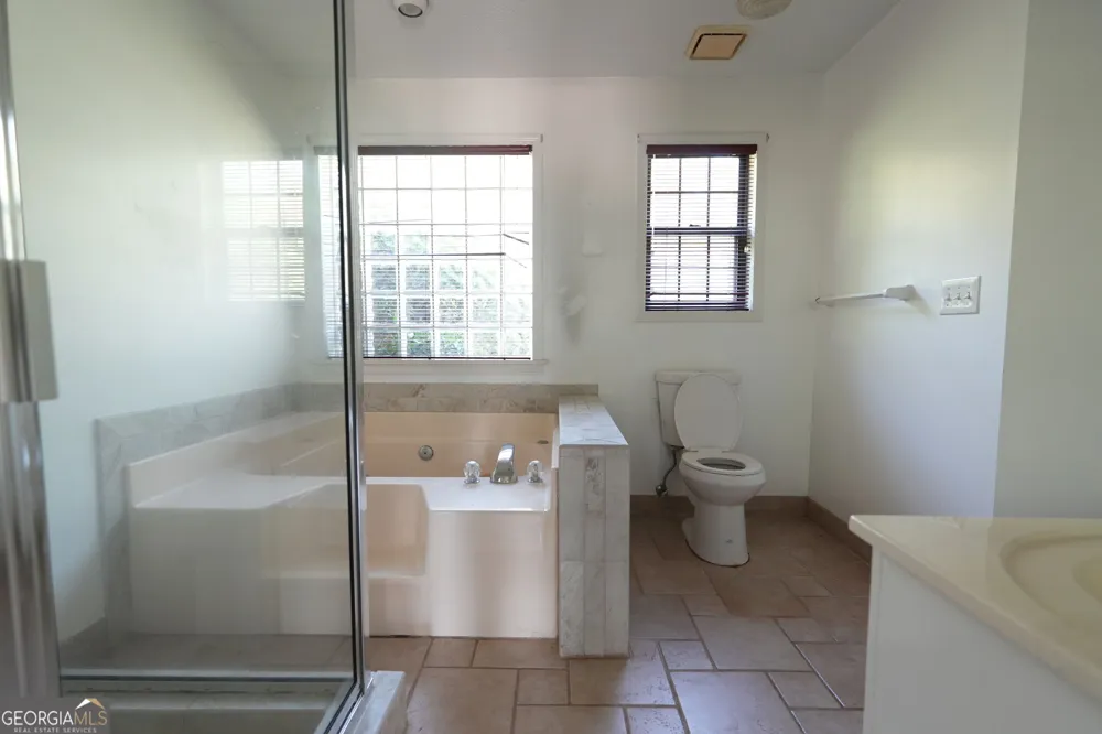 1041 Forest Hills DR SE Conyers, GA 30094