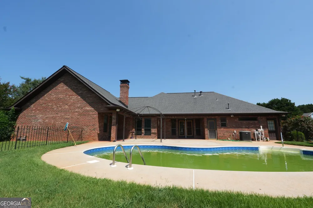 1041 Forest Hills DR SE Conyers, GA 30094