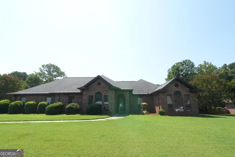 1041 Forest Hills DR SE