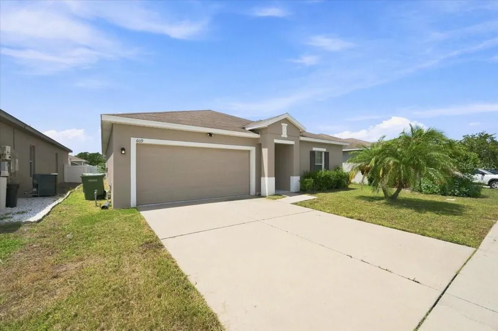 609 LUCERNE BOULEVARD Winter Haven, FL 33881