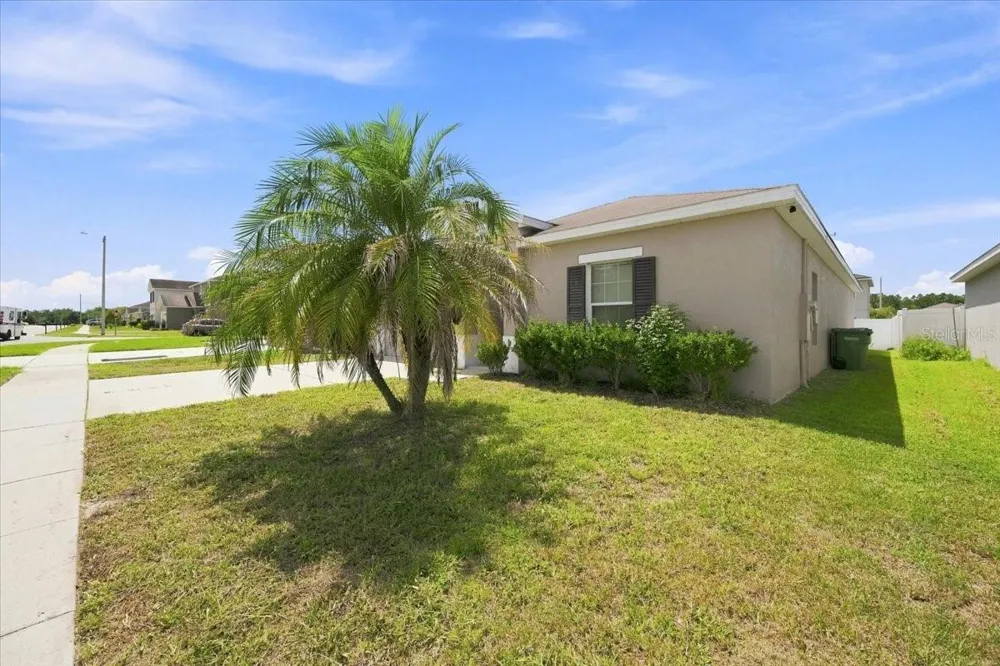 609 LUCERNE BOULEVARD Winter Haven, FL 33881