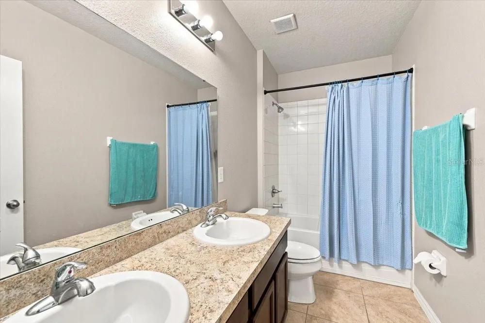 609 LUCERNE BOULEVARD Winter Haven, FL 33881