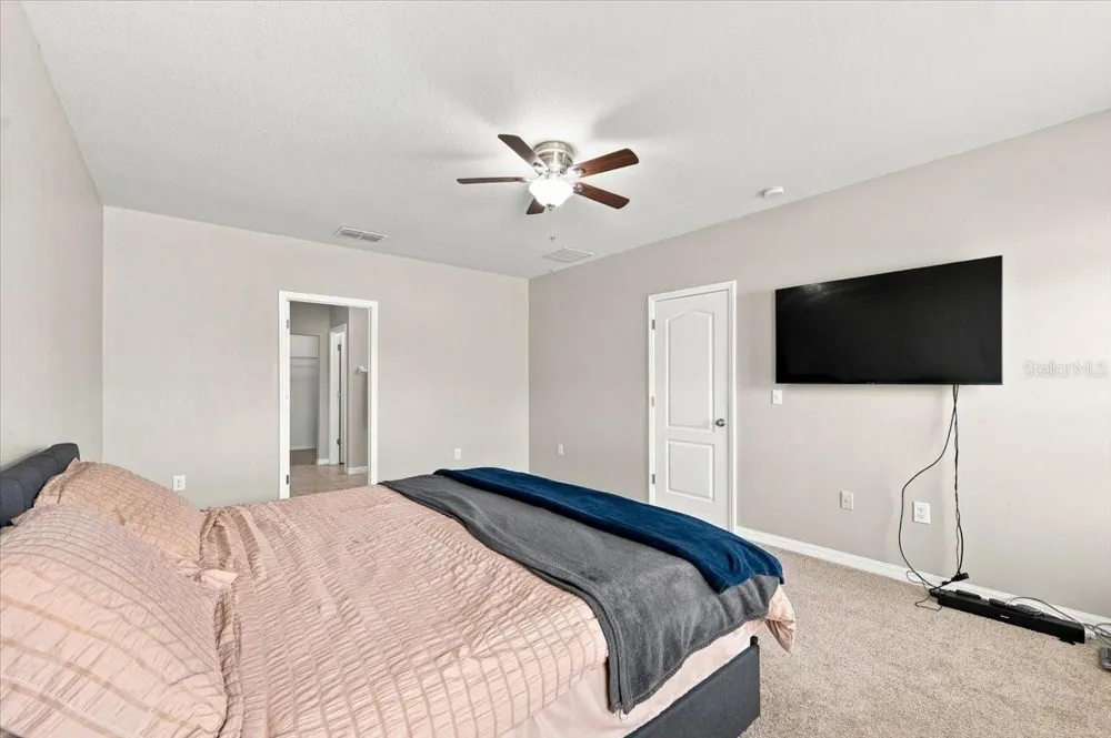 609 LUCERNE BOULEVARD Winter Haven, FL 33881