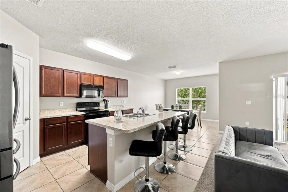 609 LUCERNE BOULEVARD Winter Haven, FL 33881