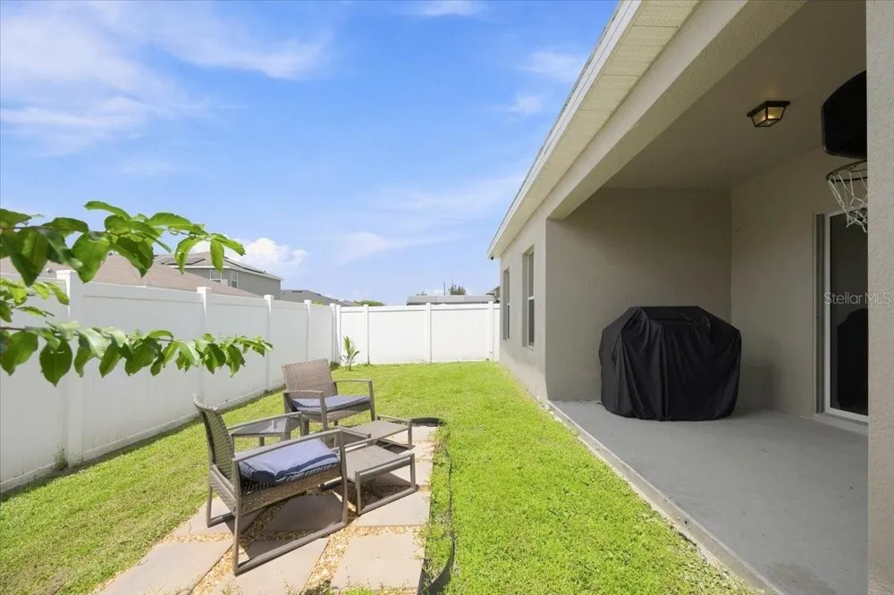 609 LUCERNE BOULEVARD Winter Haven, FL 33881