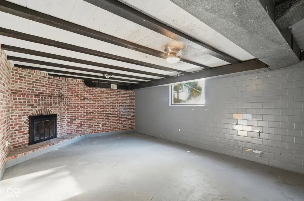 5412 E Edgewood Avenue Indianapolis, IN 46237