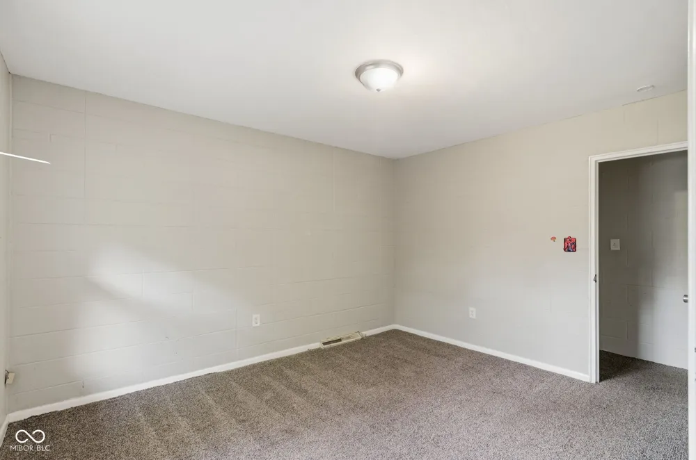 5412 E Edgewood Avenue Indianapolis, IN 46237