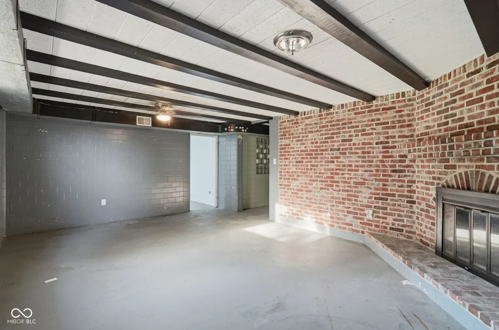 5412 E Edgewood Avenue Indianapolis, IN 46237