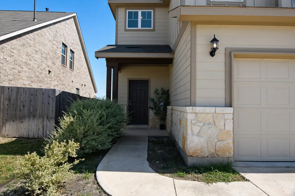 224 Small Seed Drive Buda, TX 78610