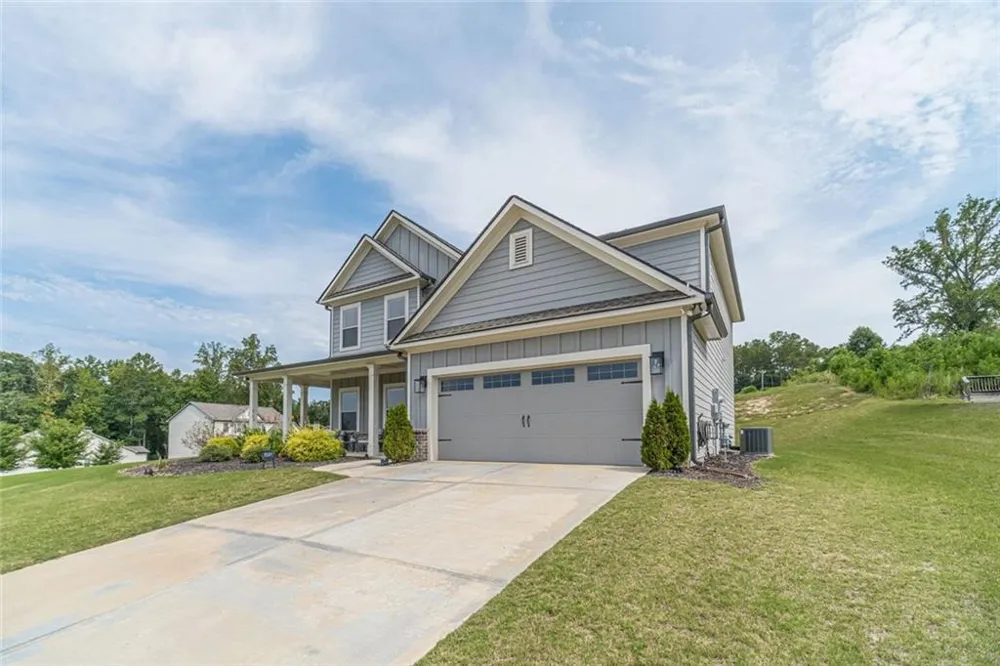 3501 Bentley Farms Way Loganville, GA 30052