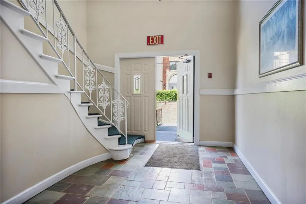 6851 Roswell Road #F5 Sandy Springs, GA 30328