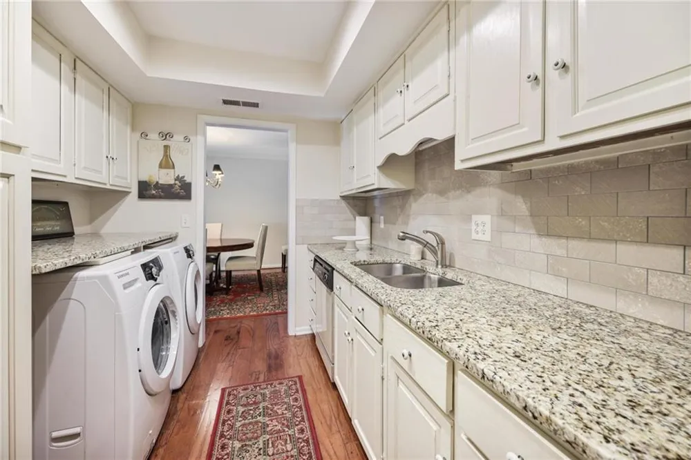 6851 Roswell Road #F5 Sandy Springs, GA 30328