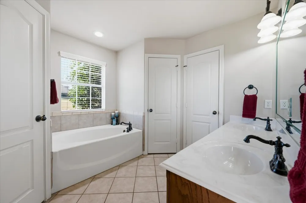 104 Caballos Lane Springtown, TX 76082