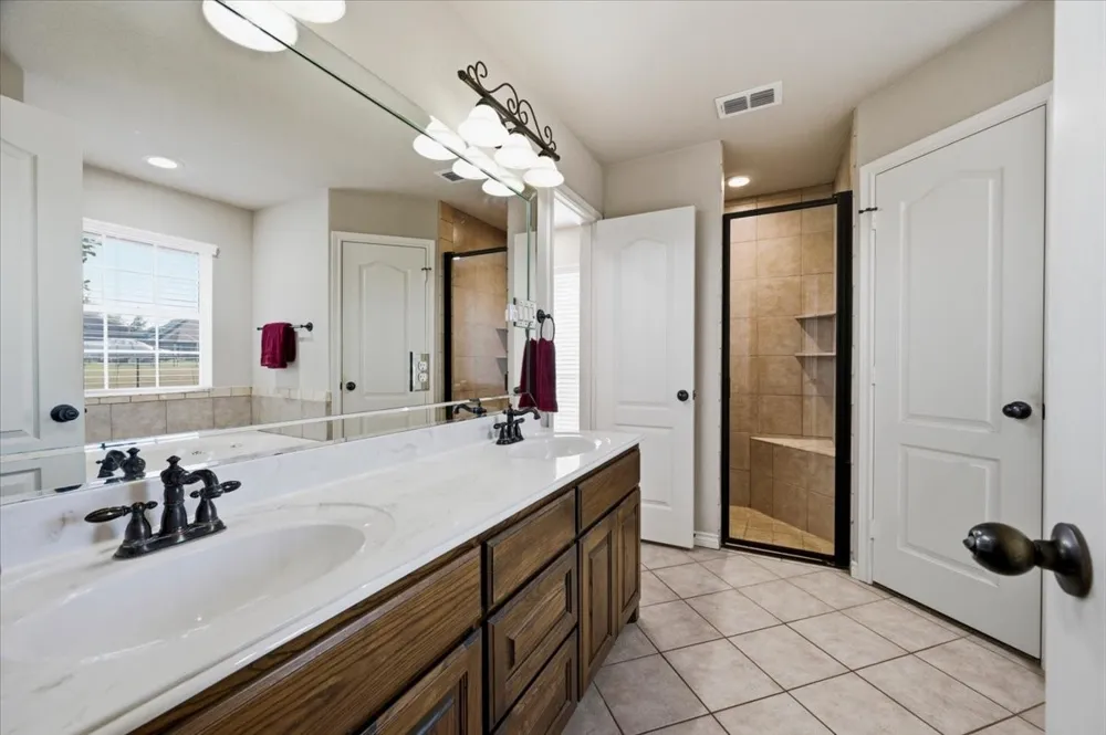 104 Caballos Lane Springtown, TX 76082