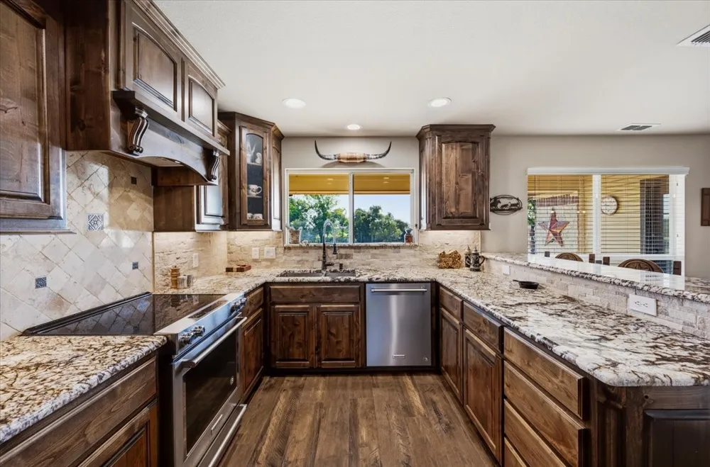 104 Caballos Lane Springtown, TX 76082