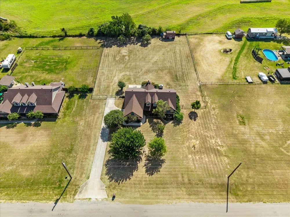 104 Caballos Lane Springtown, TX 76082