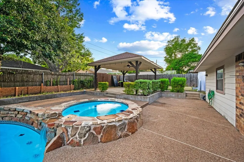 622 Wilson Court Duncanville, TX 75137