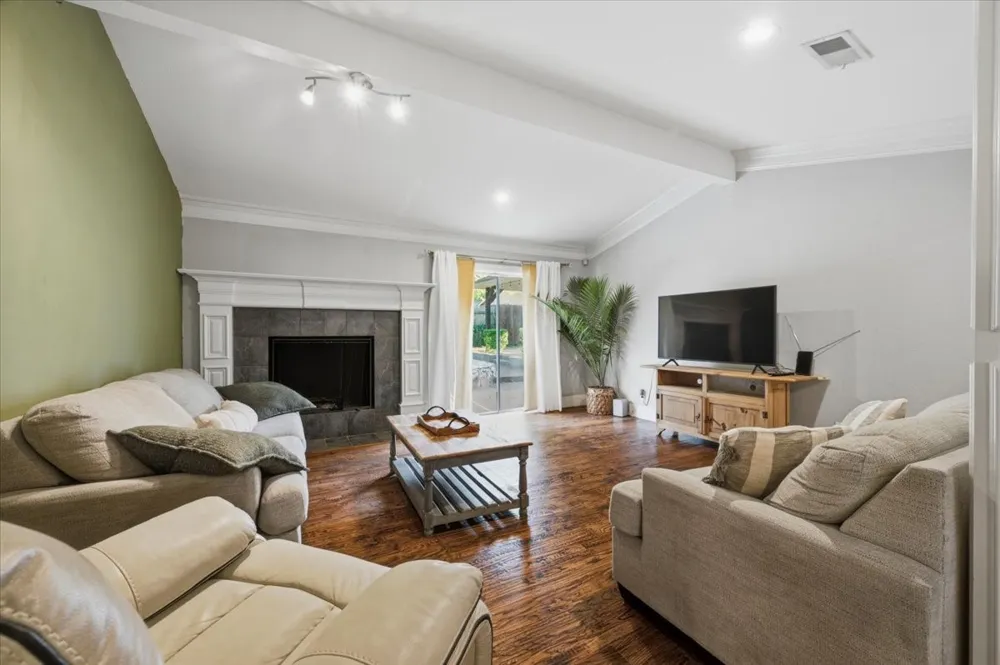 622 Wilson Court Duncanville, TX 75137