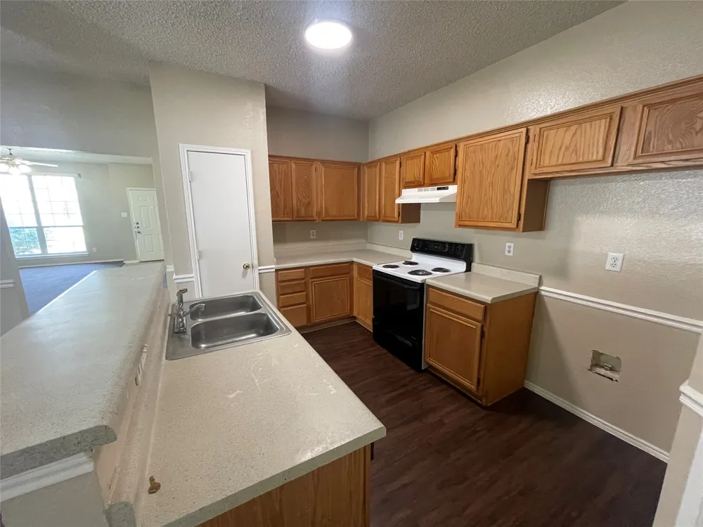2729 Bent Brook Drive Mesquite, TX 75181
