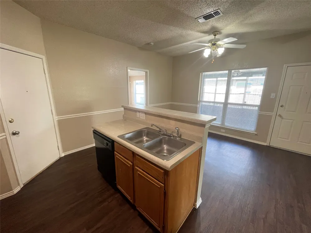 2729 Bent Brook Drive Mesquite, TX 75181