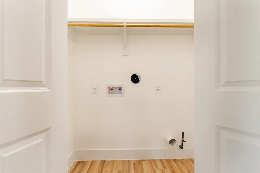 8923 De Priest Street Houston, TX 77088
