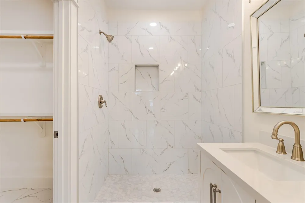 8923 De Priest Street Houston, TX 77088