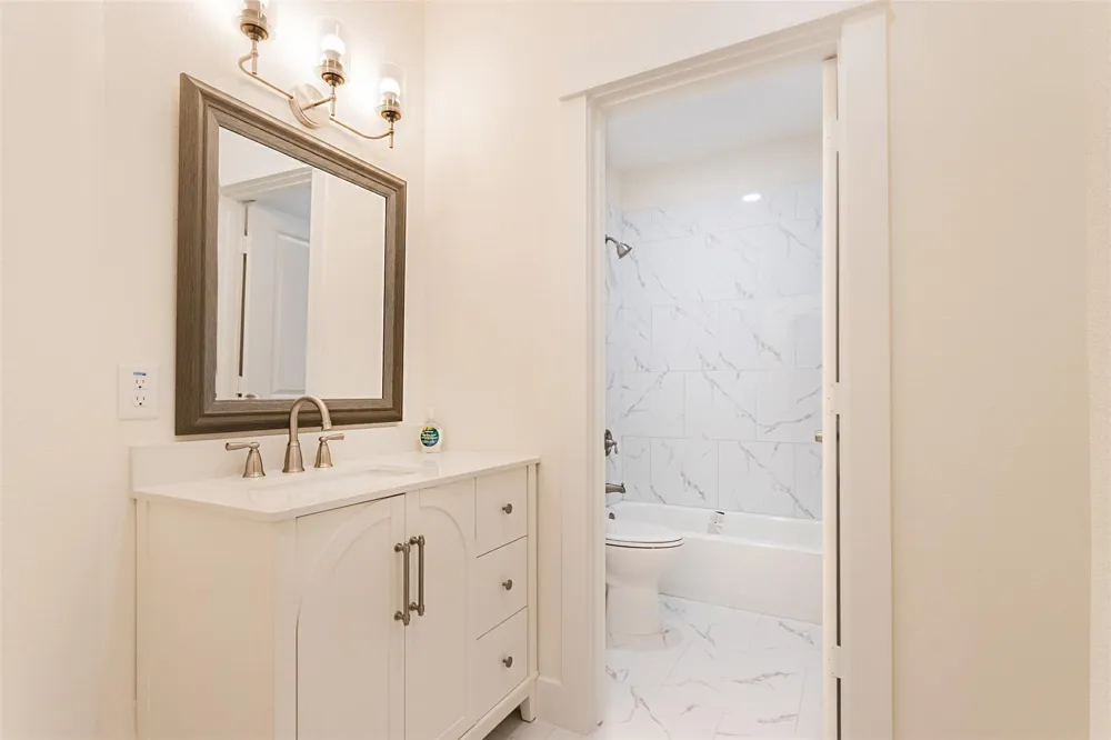 8923 De Priest Street Houston, TX 77088