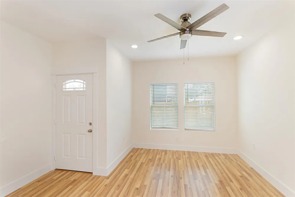 8923 De Priest Street Houston, TX 77088