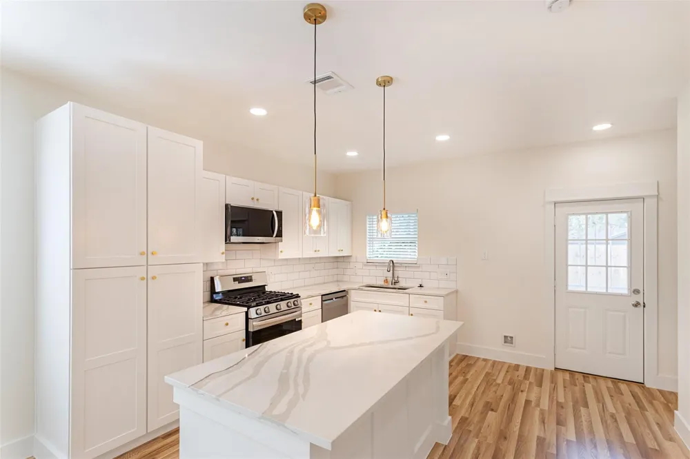 8923 De Priest Street Houston, TX 77088
