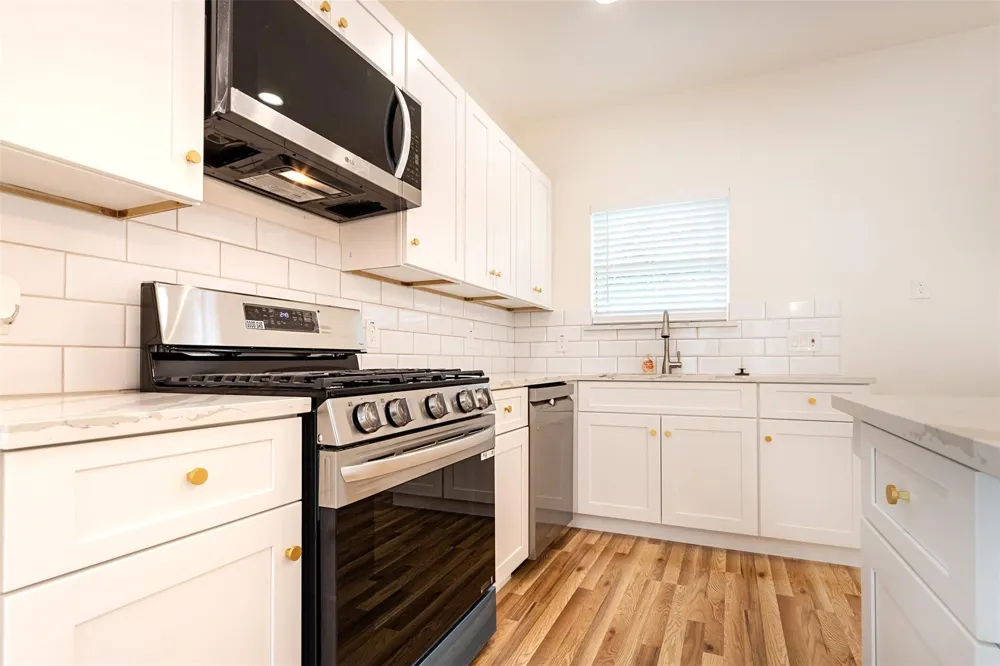 8923 De Priest Street Houston, TX 77088