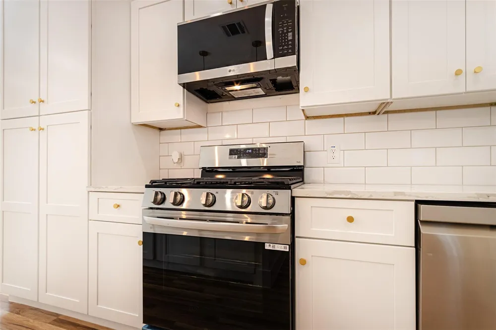 8923 De Priest Street Houston, TX 77088