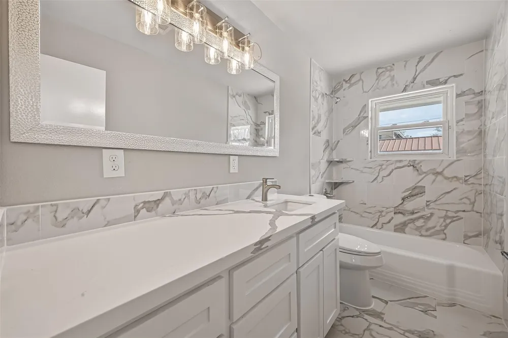 9623 Meadowglen Lane Houston, TX 77063