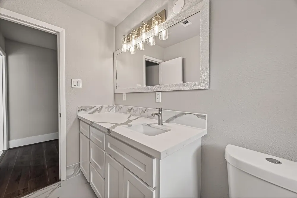 9623 Meadowglen Lane Houston, TX 77063