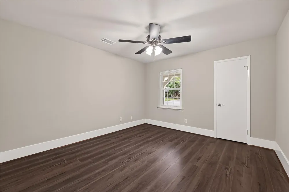 9623 Meadowglen Lane Houston, TX 77063