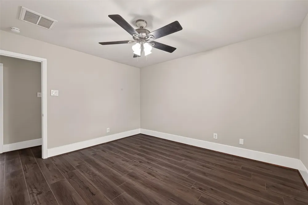 9623 Meadowglen Lane Houston, TX 77063