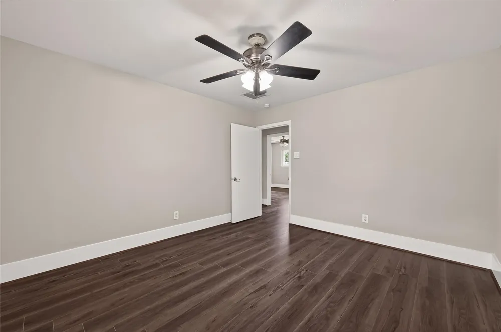 9623 Meadowglen Lane Houston, TX 77063