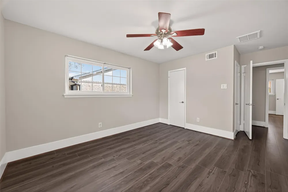9623 Meadowglen Lane Houston, TX 77063