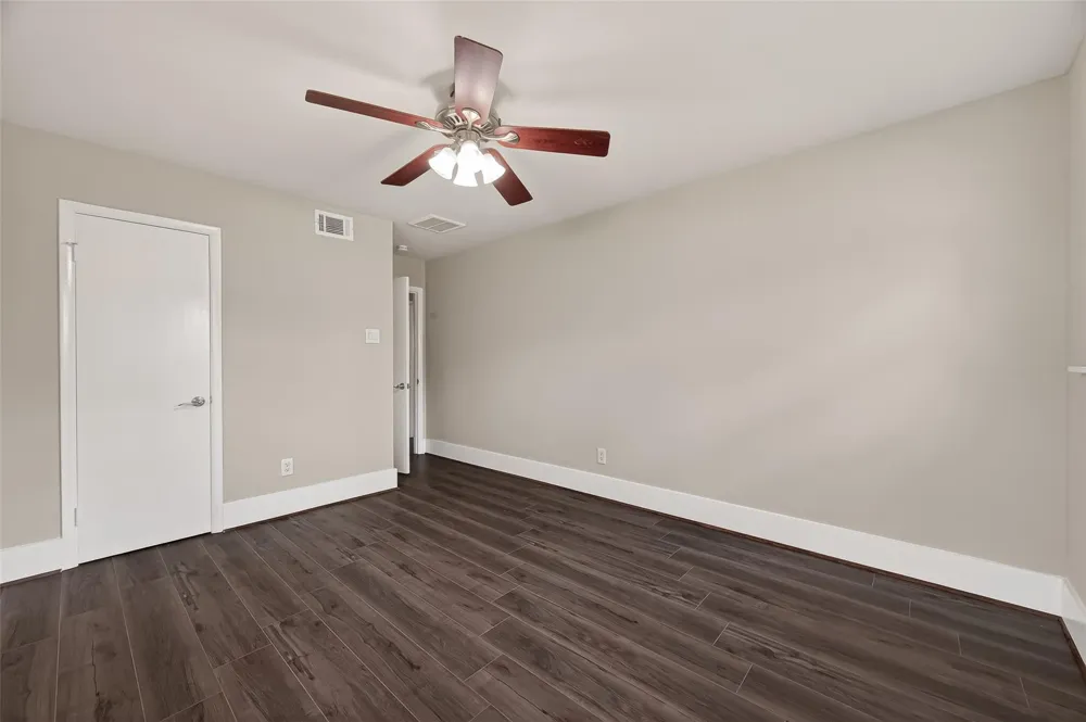 9623 Meadowglen Lane Houston, TX 77063