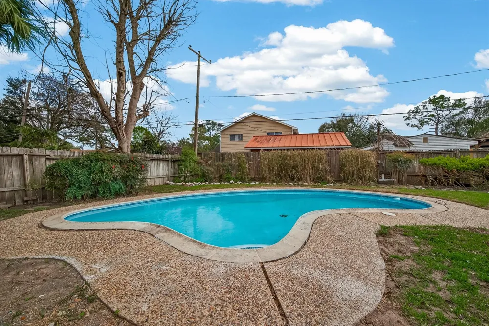 9623 Meadowglen Lane Houston, TX 77063