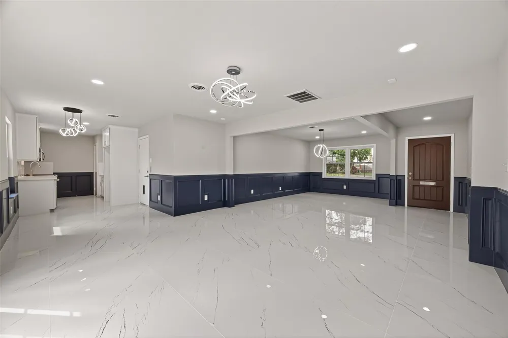 9623 Meadowglen Lane Houston, TX 77063
