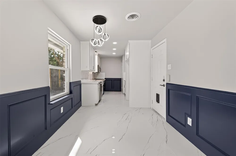 9623 Meadowglen Lane Houston, TX 77063