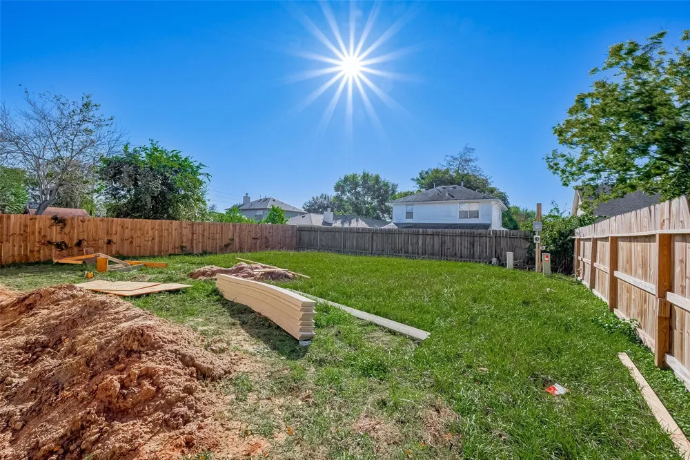 15823 Beechnut Street Houston, TX 77083